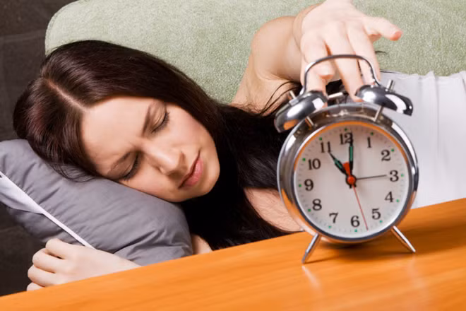 Ngủ ít hay nhiều có nguy cơ đột quỵ? ảnh 1