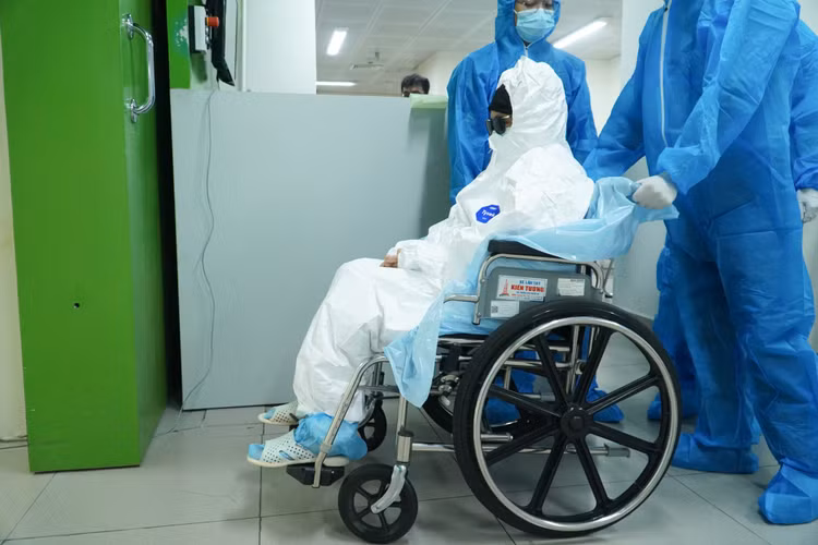 Bệnh nhân được ứng dụng 2 kỹ thuật cao, chuyên sâu Bệnh nhân được ứng dụng 2 kỹ thuật cao, chuyên sâu