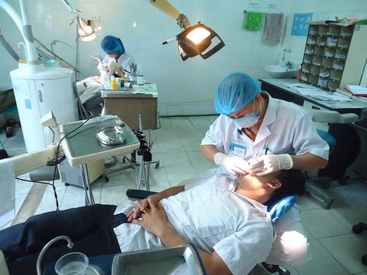 Bác sĩ chỉ rõ cách chăm sóc răng miệng người bệnh tiểu đường thường mắc ảnh 1