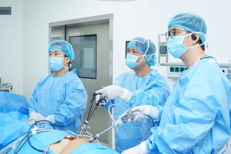 Ca phẫu thuật cho bệnh nhân - Ảnh BVCC Ca phẫu thuật cho bệnh nhân - Ảnh BVCC