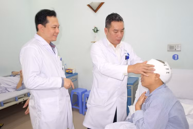 Người bệnh được chăm sóc tận tình bởi các y bác sĩ Bệnh viện Người bệnh được chăm sóc tận tình bởi các y bác sĩ Bệnh viện