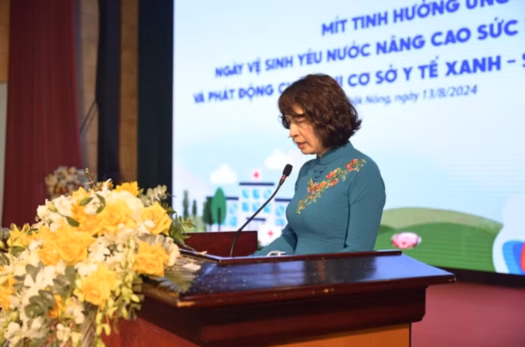 PGS.TS. Nguyễn Thị Liên Hương - Thứ trưởng Bộ Y tế chính thức phát động Cuộc thi Cơ sở y tế Xanh - Sạch - Đẹp lần thứ I.