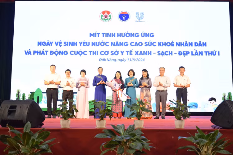 Phát động Cuộc thi Cơ sở y tế Xanh - Sạch - Đẹp lần thứ I.