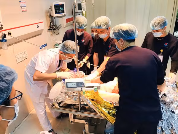 Sơ cấp cứu ban đầu sai có thể khiến bệnh nhân gặp biến chứng nguy hiểm - Ảnh minh hoạ Sơ cấp cứu ban đầu sai có thể khiến bệnh nhân gặp biến chứng nguy hiểm - Ảnh minh hoạ