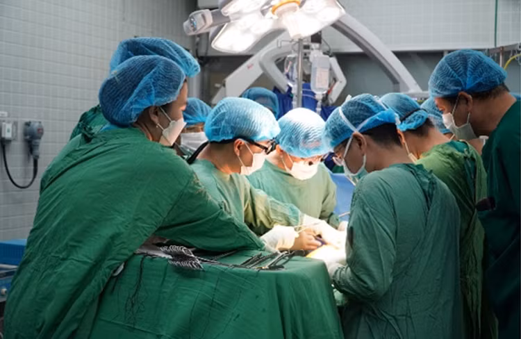 Thực hiện ca ghép tại Bệnh viện Chợ Rẫy Thực hiện ca ghép tại Bệnh viện Chợ Rẫy