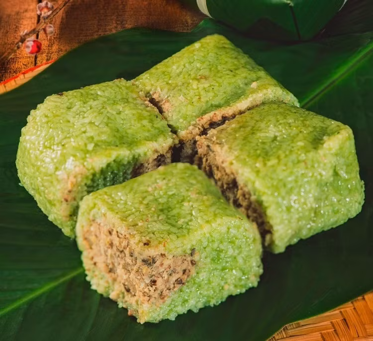 Bánh chưng mốc một góc có ăn được không
