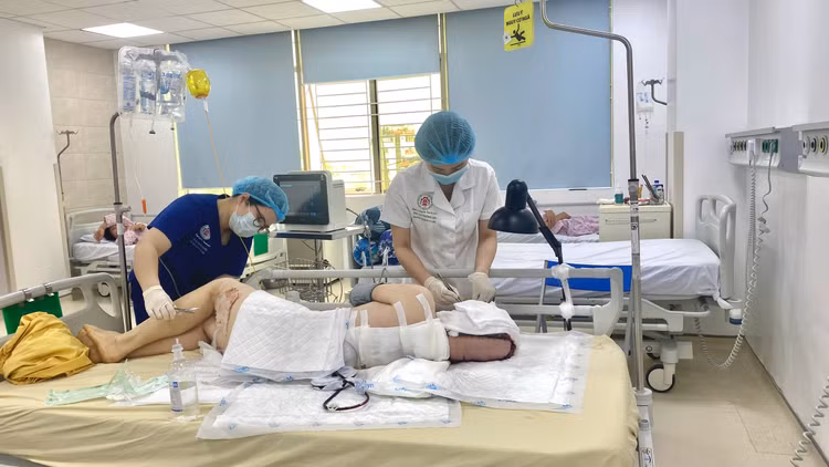 Hiện tại, hậu phẫu bệnh nhân bị lột da đầu đã ổn định - Ảnh BVCC Hiện tại, hậu phẫu bệnh nhân bị lột da đầu đã ổn định - Ảnh BVCC