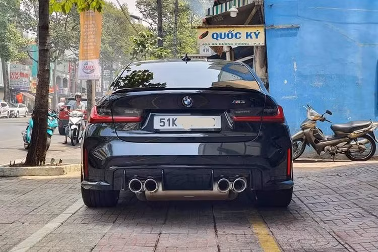 3-7704.jpg