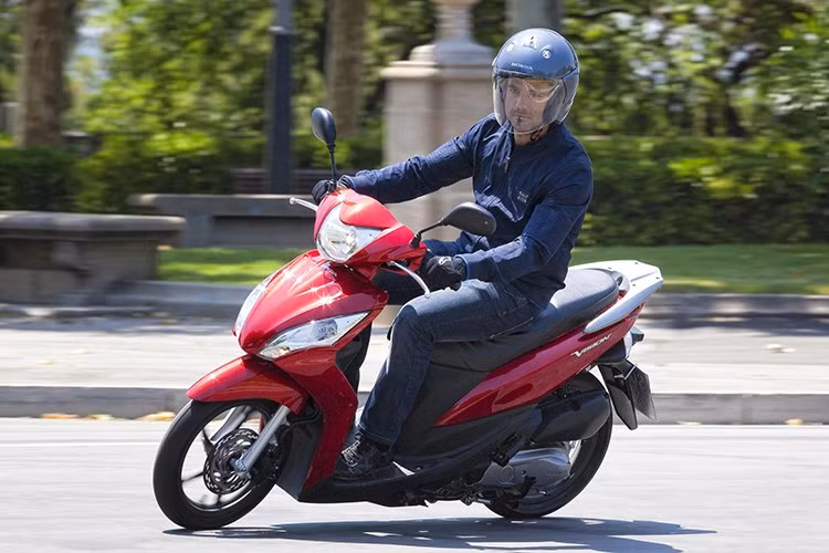 2-2438.jpg