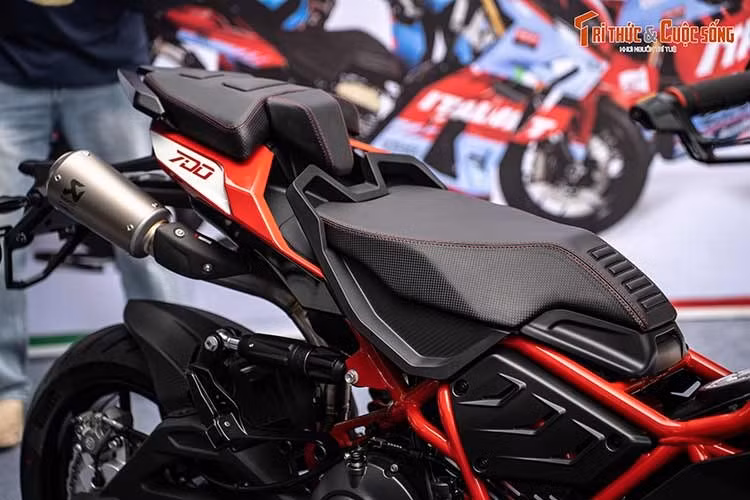 9-3427.jpg